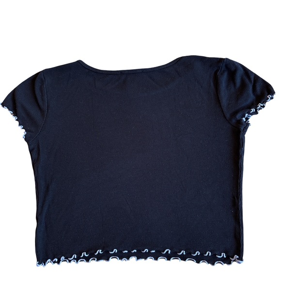 Forever 21 Black with white trim  Crop Top Medium - Picture 2 of 3